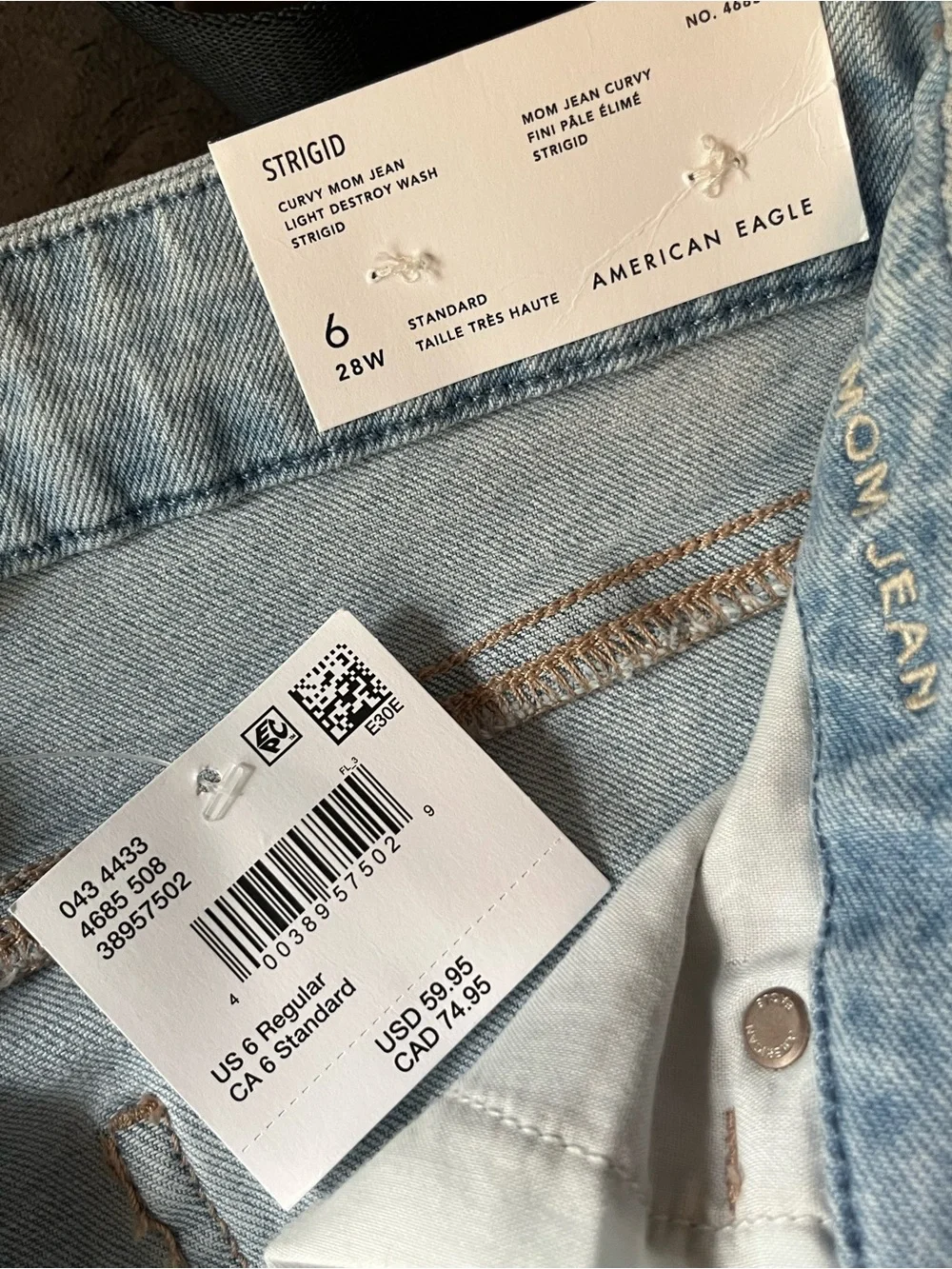 American Eagle Outfitters Strigid Curvy Mom Jeans - Light Blue Wash - Picture 4 of 4